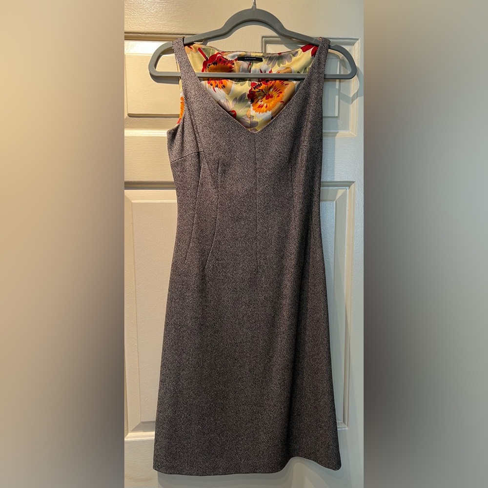 Elie Tahari Gray/Brown Sheath Midi Dress with V-Neck